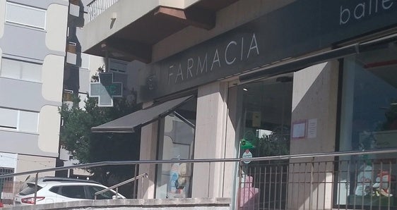 El termómetro de una farmacia de Xàtiva marca 42 grados el pasado verano.