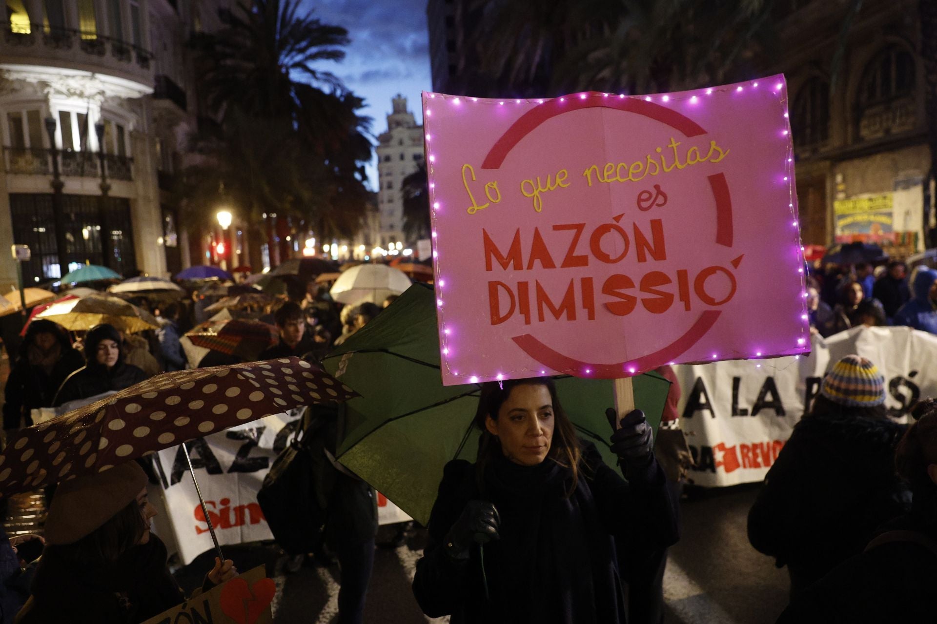 FOTOS | Manifestación en Valencia contra la gestión de la dana y para exigir la dimisión de Mazón