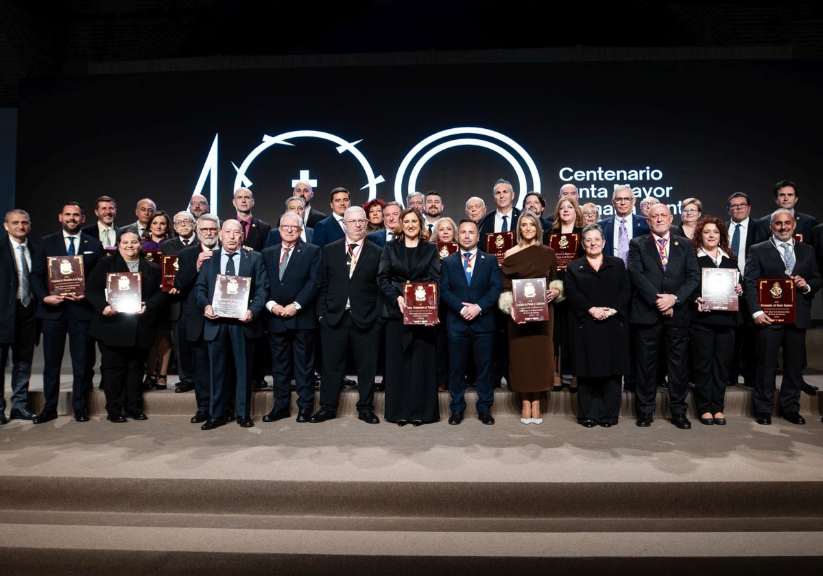 Foto de familia al finalizar la gala.