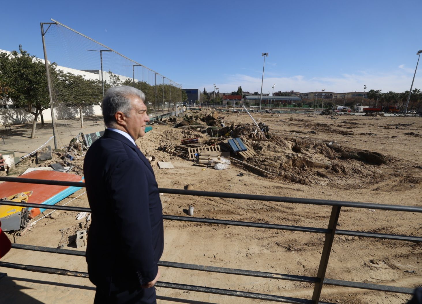 Fotos: Joan Laporta visita la zona cero de la dana en Valencia