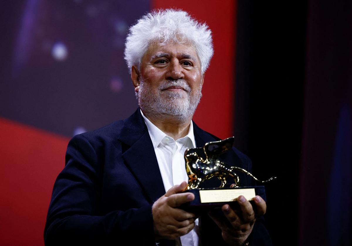 Pedro Almodóvar, tras recibir el León de Oro.