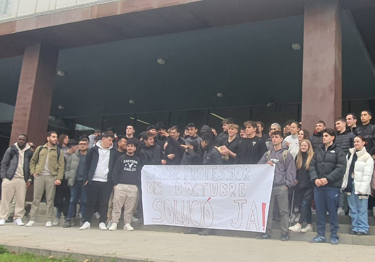 Protesta de estudiantes en el IES Rascanya de Valencia.