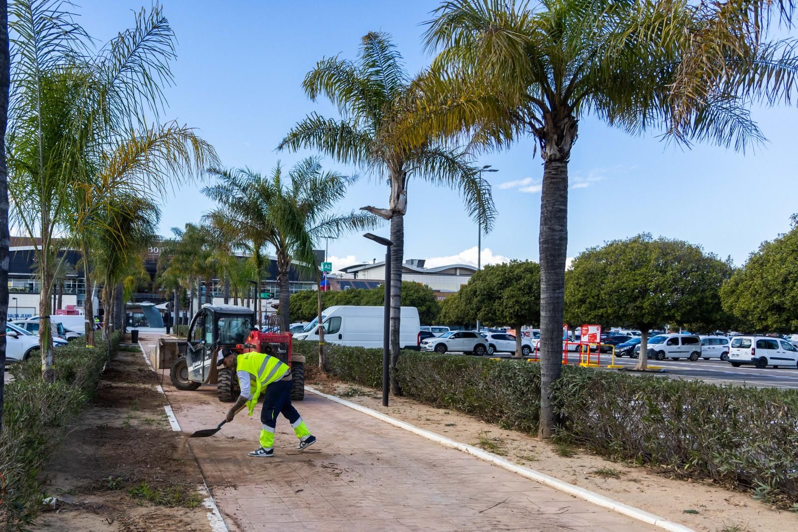 FOTOS | El centro comercial Bonaire reabre tras la dana