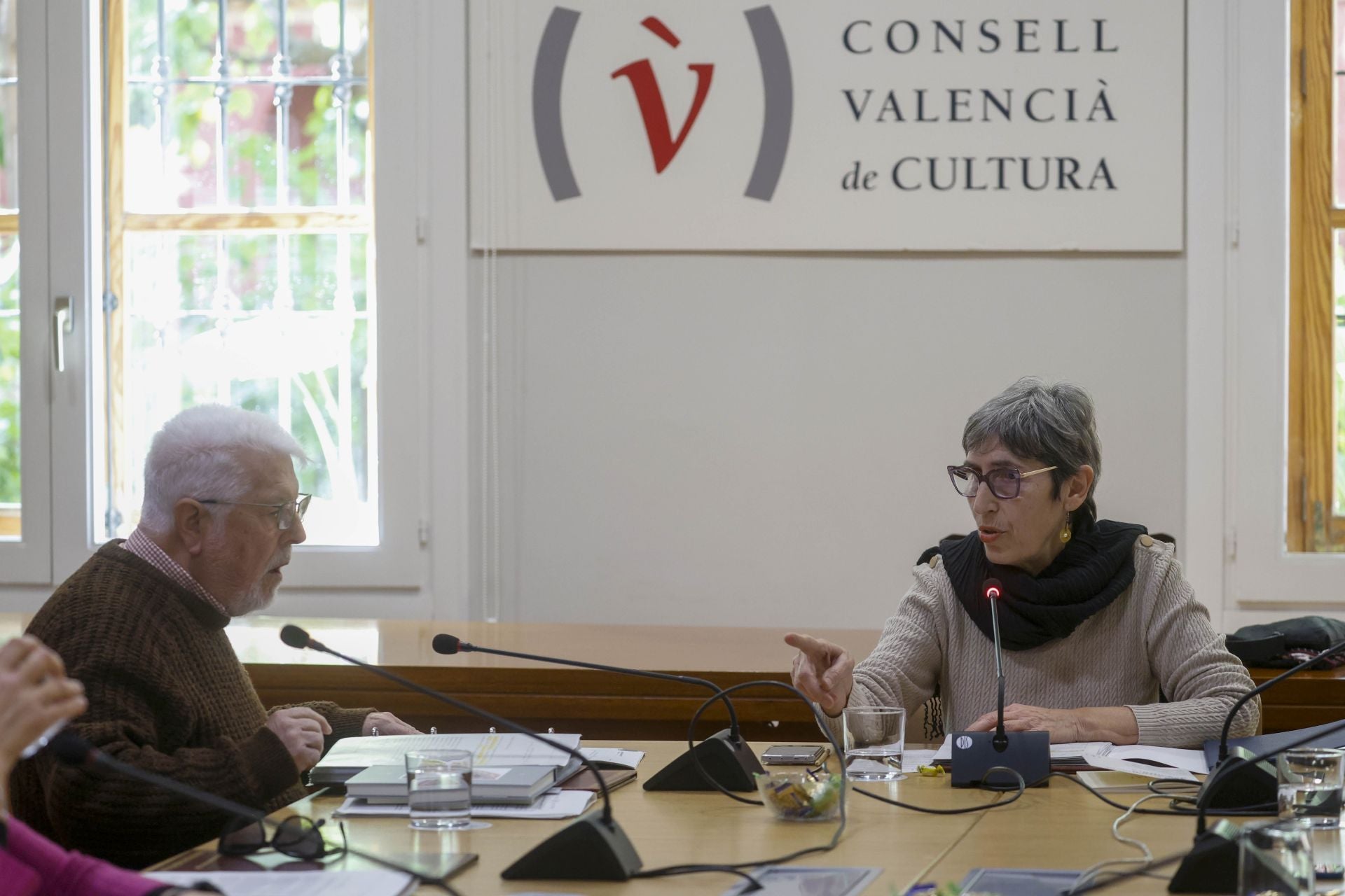 Jesús Huguet y Dolors Pedrós, secretario y presidenta del Consell Valencià de Cultura, respectivamente.