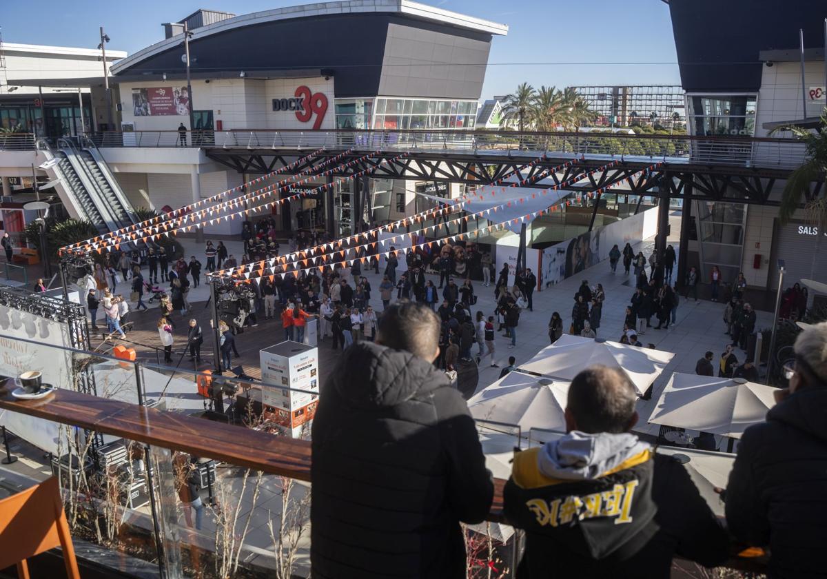 Reapertura del centro comercial de Bonaire.