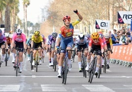 Balsamo vence al sprint en la tercera etapa de la Setmana Ciclista.