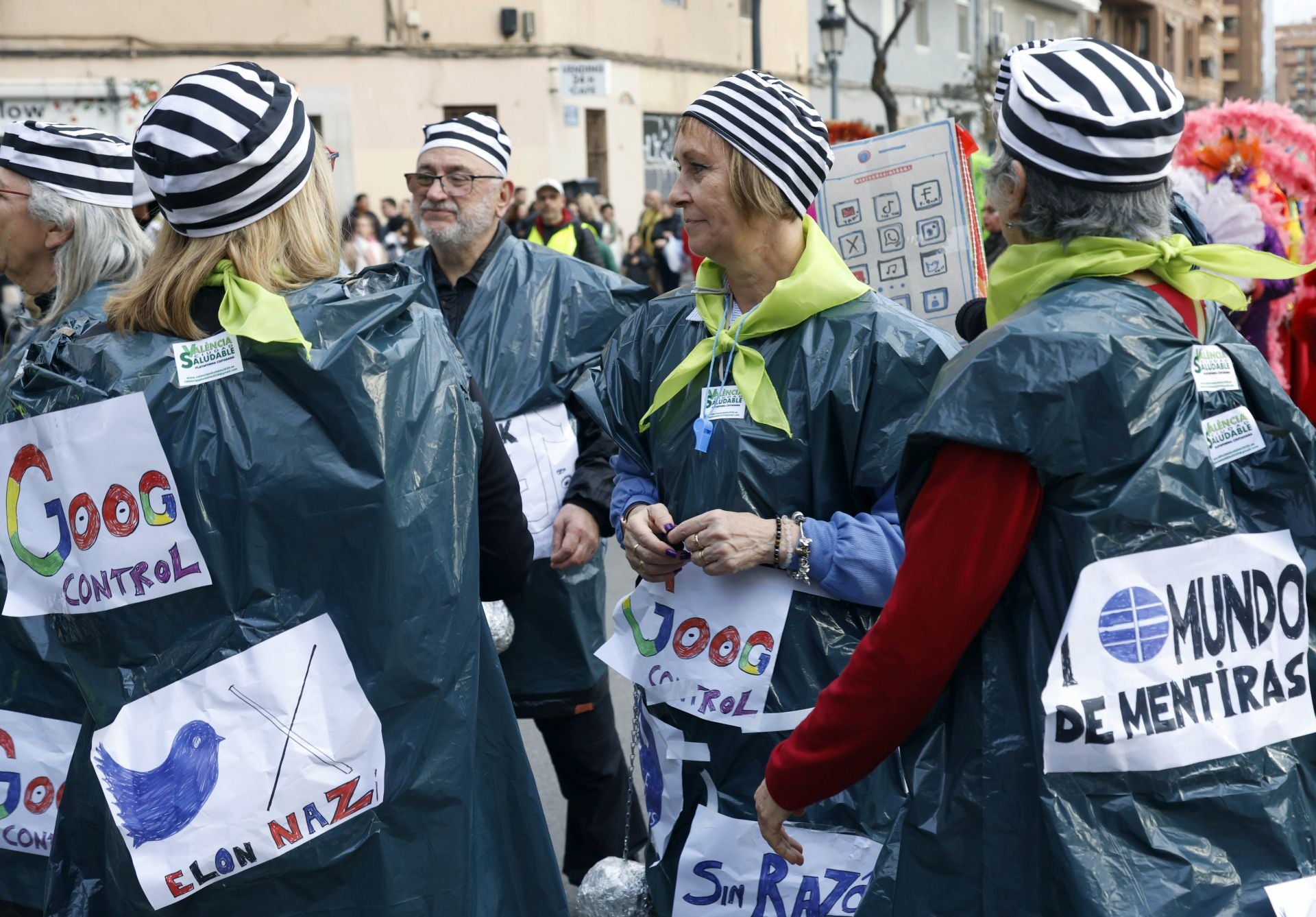 El carnaval revoluciona las calles de Ruzafa