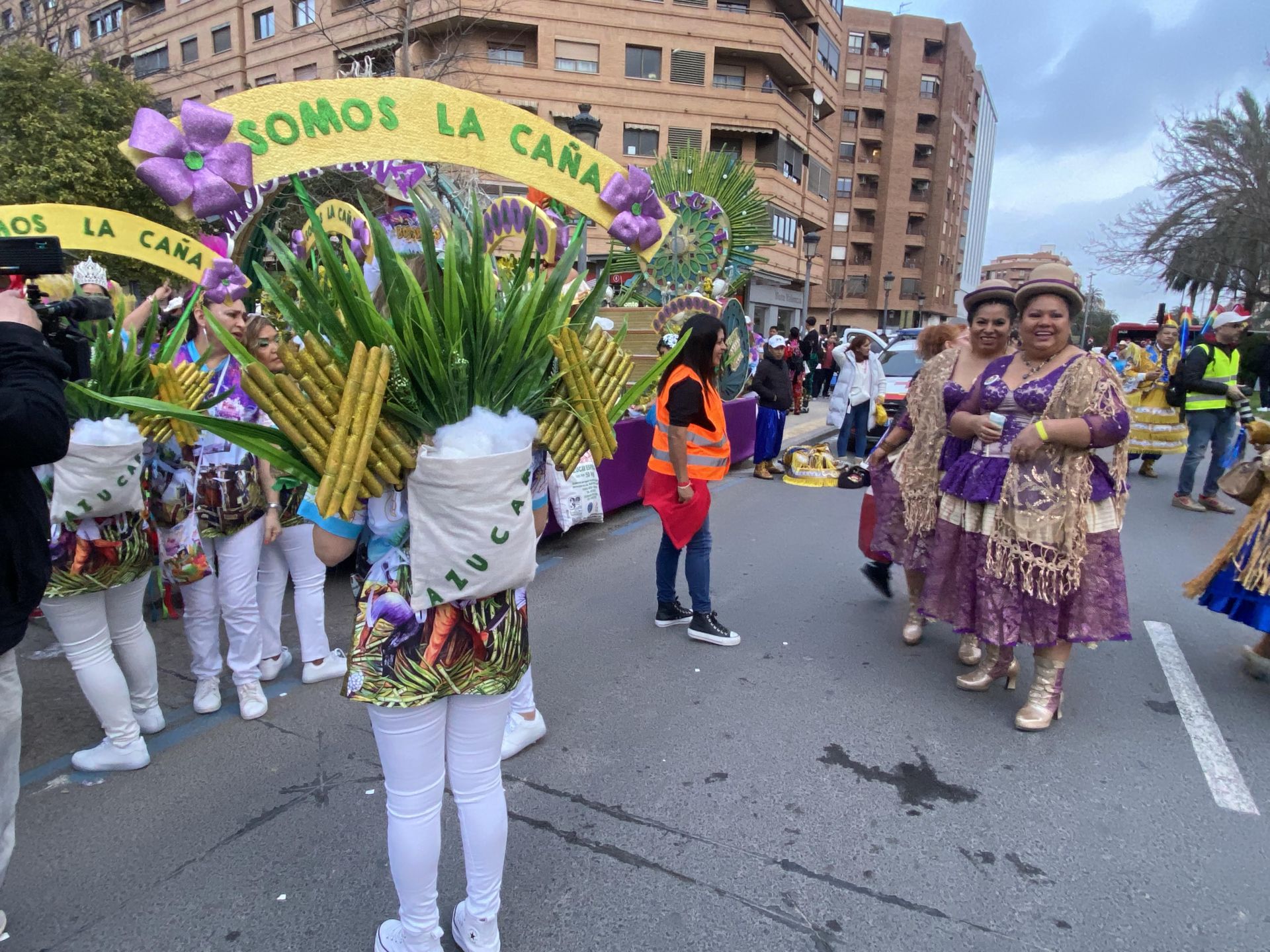 El carnaval revoluciona las calles de Ruzafa