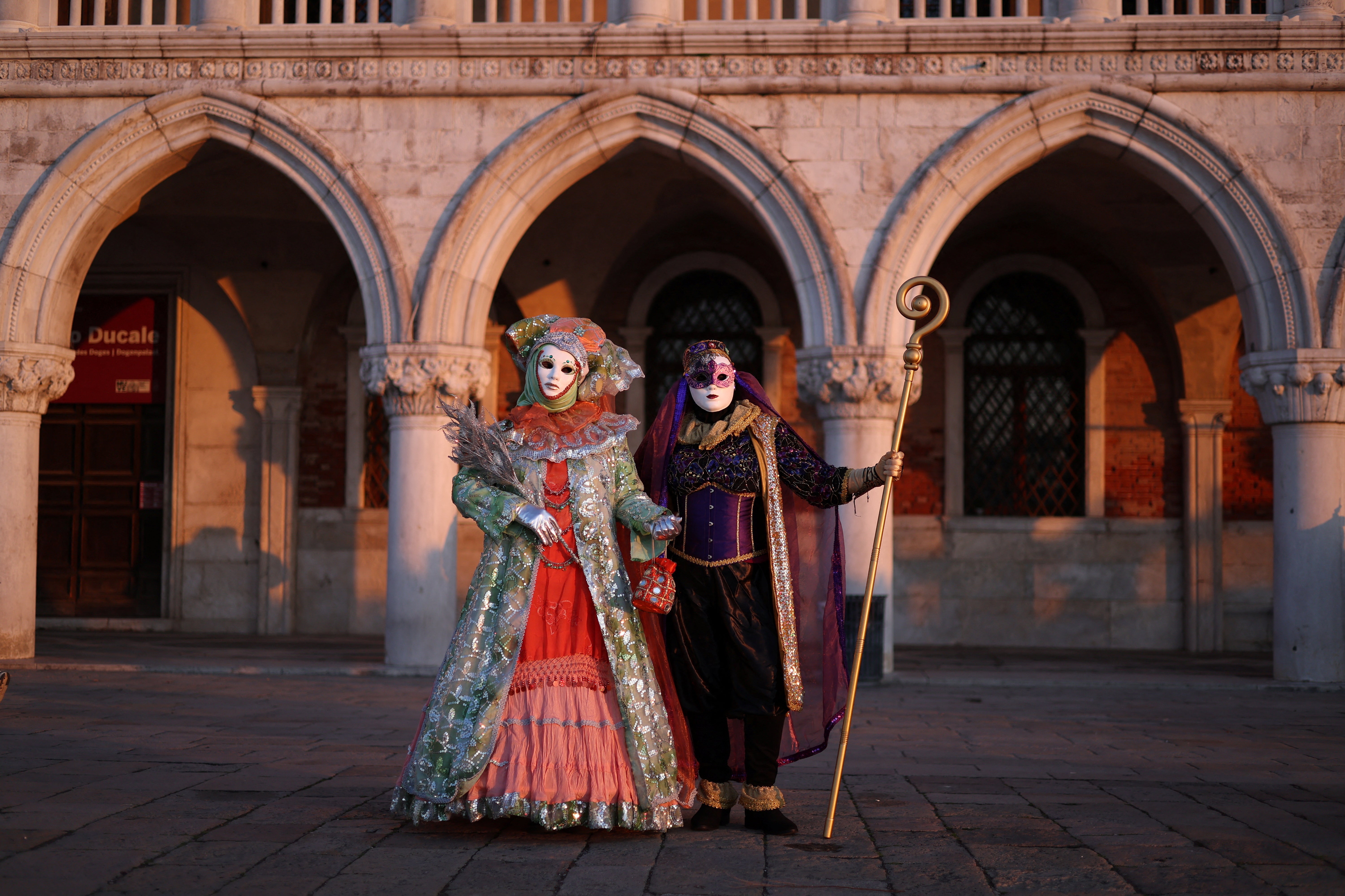 De viaje al fascinante Carnaval de Venecia 2025