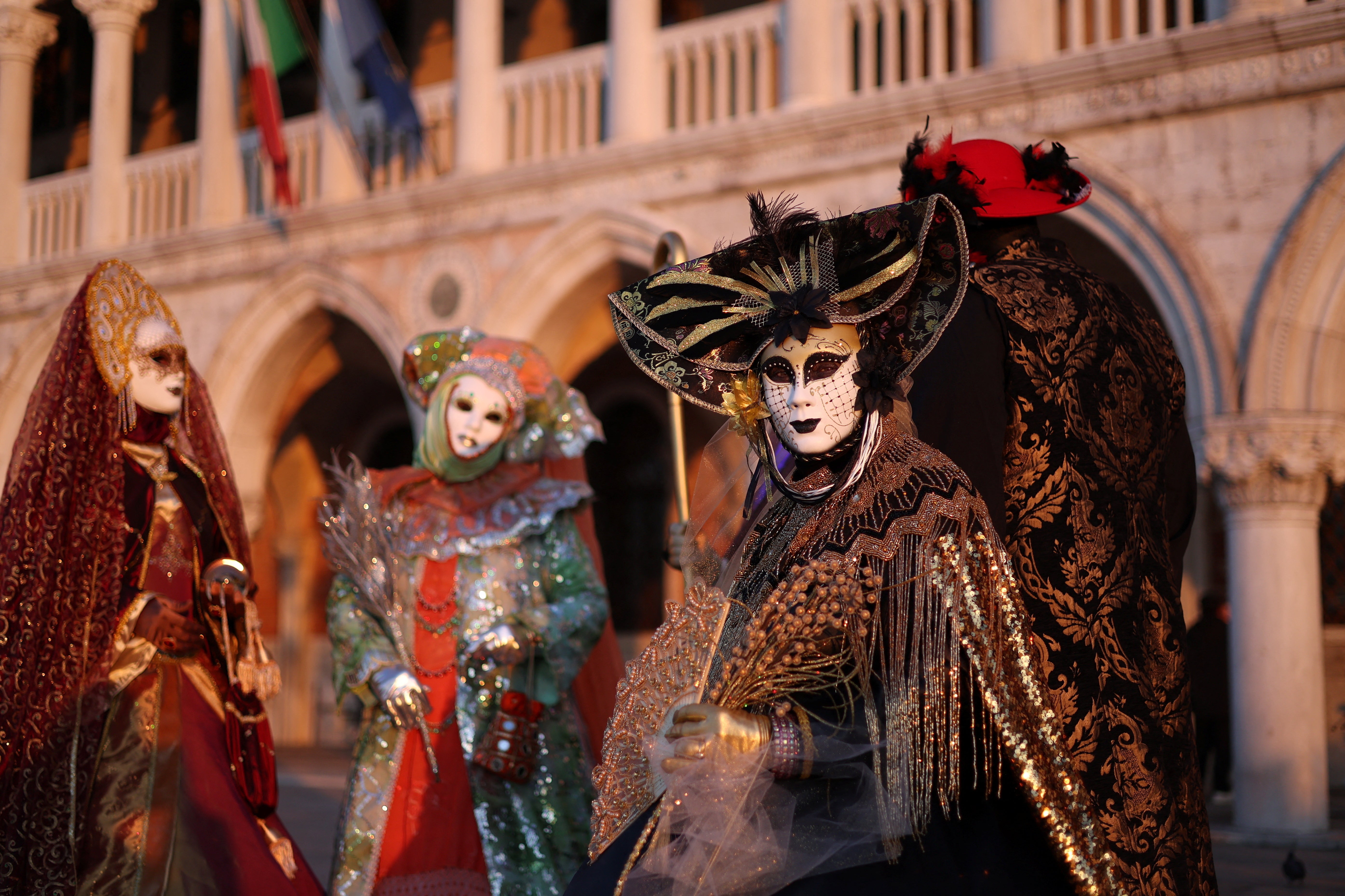 De viaje al fascinante Carnaval de Venecia 2025