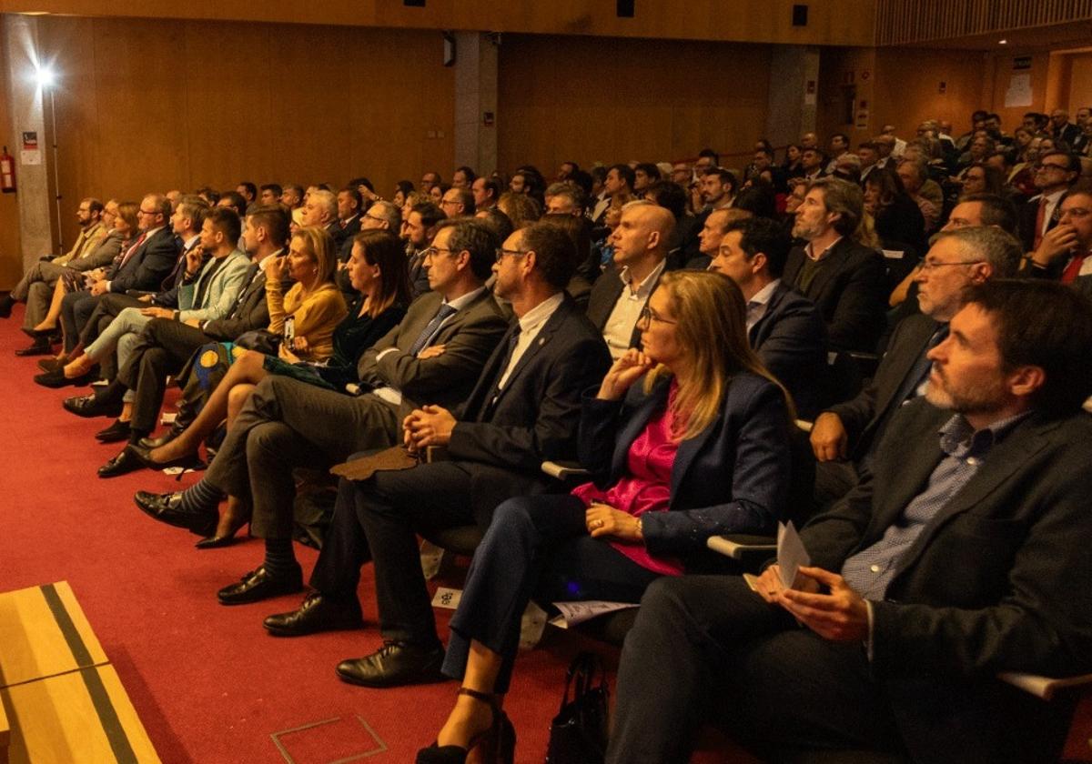 Público en una edición anterior de la gala de FAES.