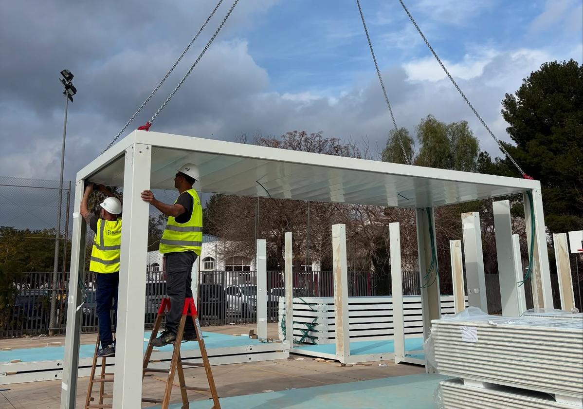 Instalación de las aulas en Alginet.