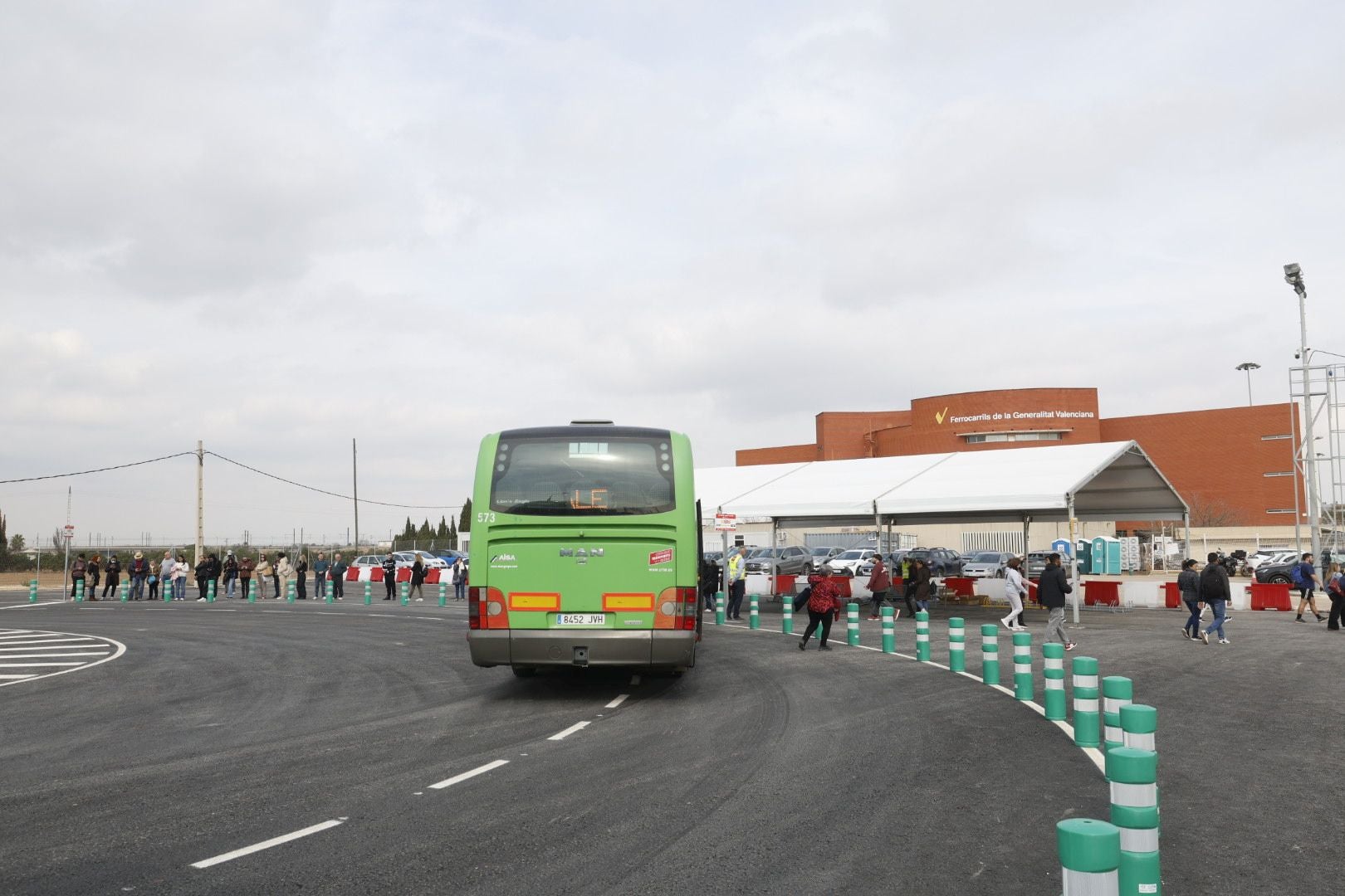 El metro recupera la frecuencia de paso anterior a la dana