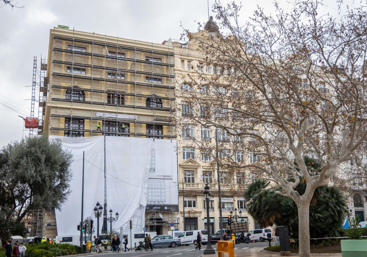 FOTOS | El nuevo Hotel Marriott de Valencia se descubre en la plaza del Ayuntamiento