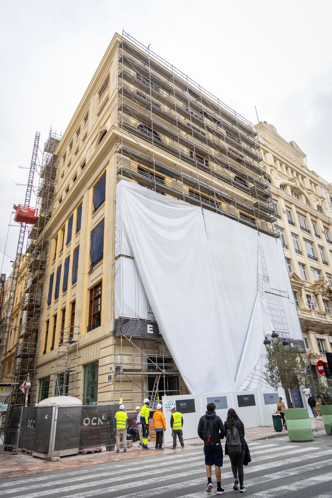 FOTOS | El nuevo Hotel Marriott de Valencia se descubre en la plaza del Ayuntamiento