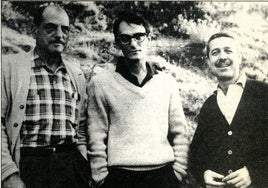 Buñuel junto con los directores Carlos Saura y Luis García Berlanga, en una foto de archivo.