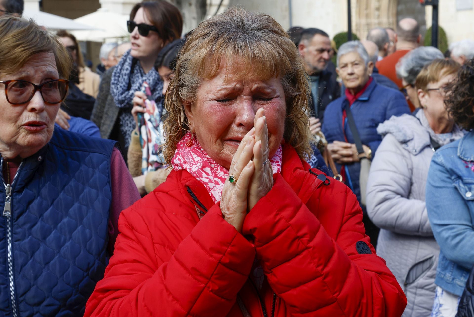 Emotivo minuto de silencio por Arturo Torró en Gandia