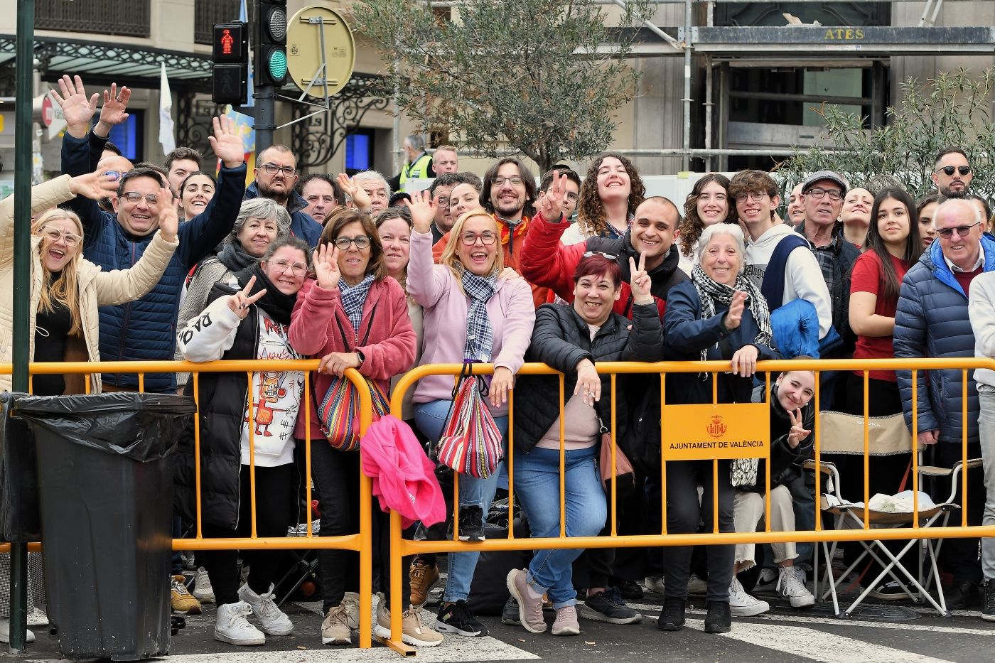 FOTOS | Búscate en la mascletà del domingo 23 de febrero de 2025