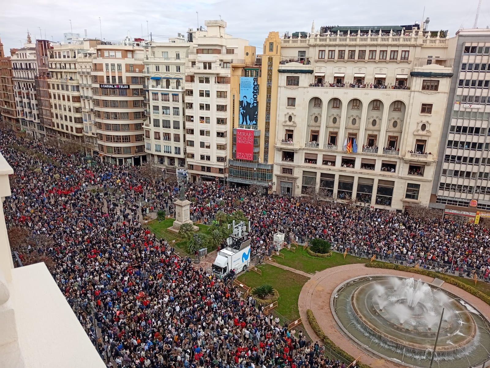 FOTOS | Mascletà y Entrada de Bandas del domingo 23 de febrero