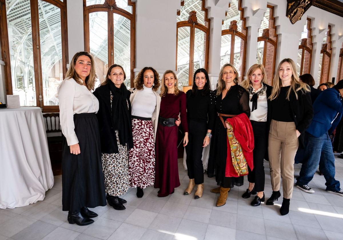 Nuria García, Marta García Janini, Lucía Gómez Trenor, Salomé Corell, María Amigó, Claudia Bonet, Federica Karin y Maribel Urraca.