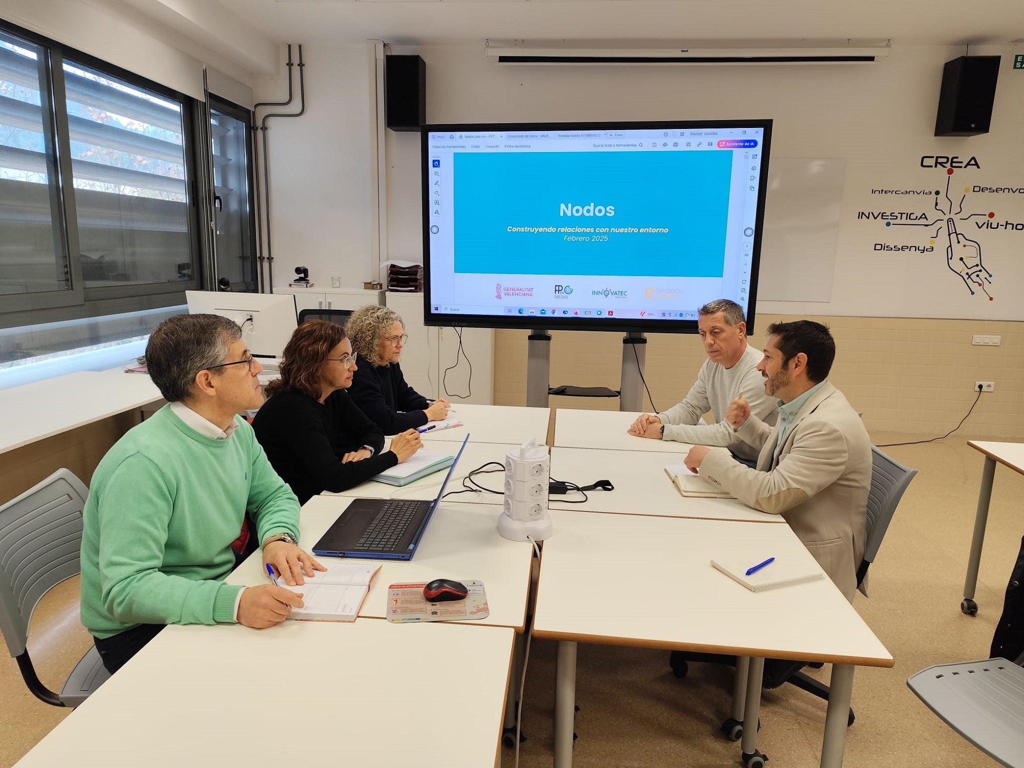 Momento de la reunión entre el presidente de la Mancomunitat y directiva del Instituto.