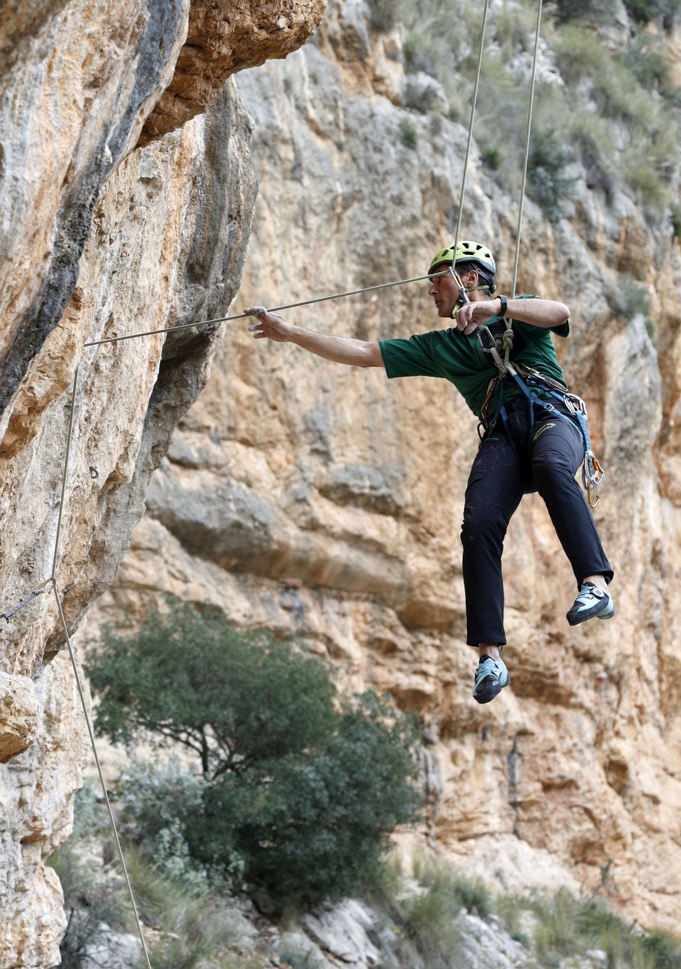 FOTOS | El Grupo de Rescate de la Guardia Civil sigue en su búsqueda de los desaparecidos por la dana