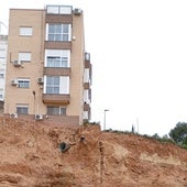 Edificio en Torrent junto a uno de los barrancos dañados por la dana.