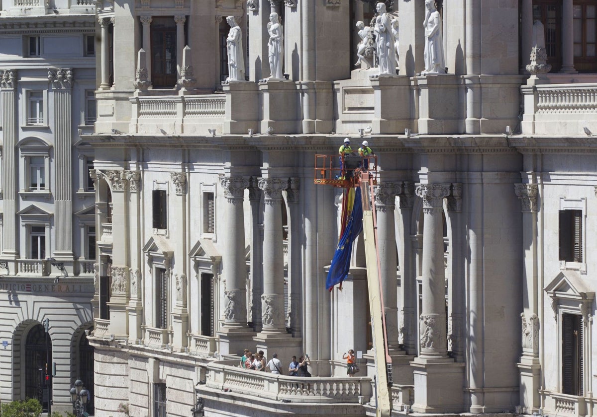 Fachada del Ayuntamiento de Valencia.