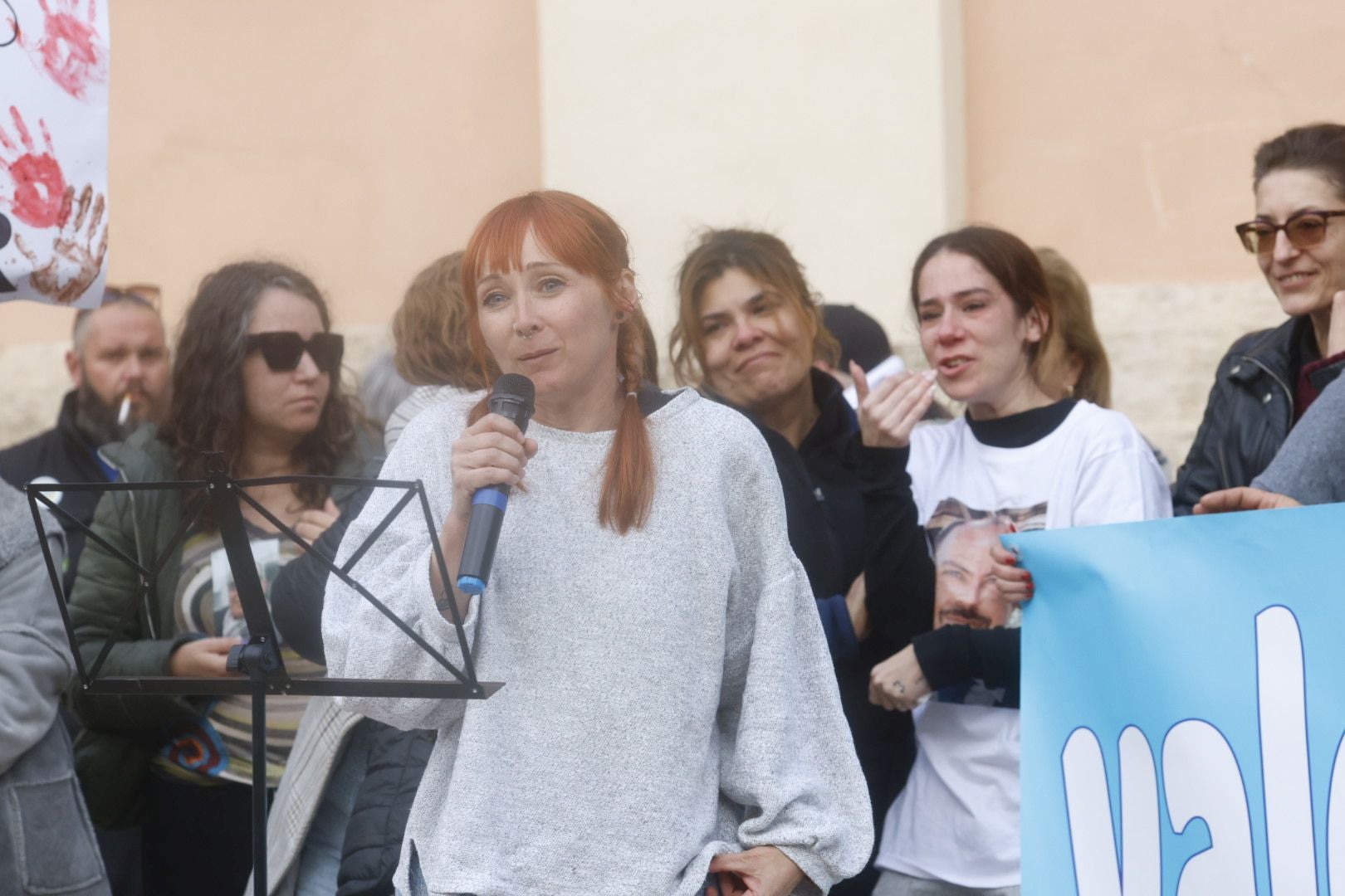 FOTOS | Concentración en Valencia contra la gestión de la dana y en recuerdo de las víctimas