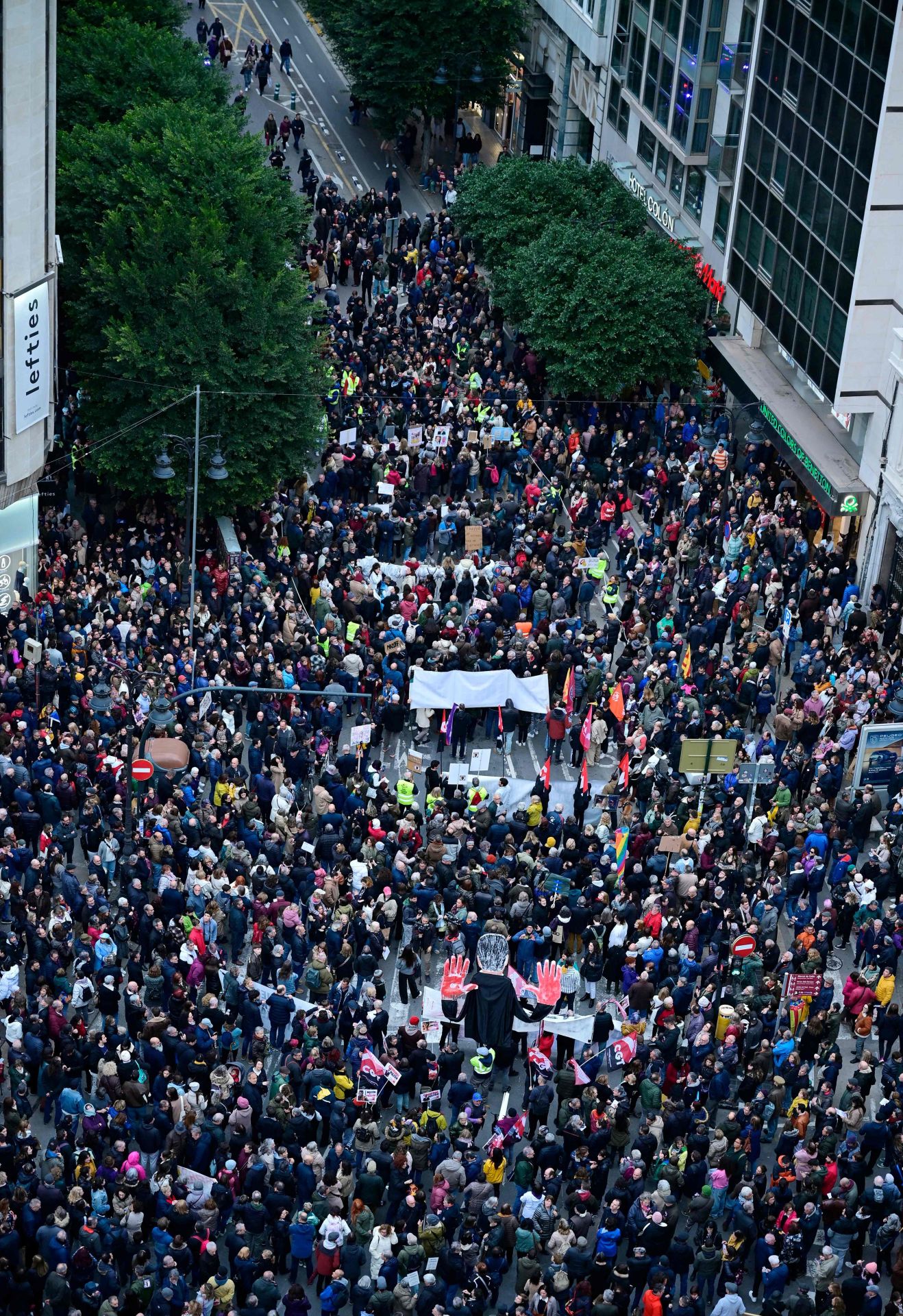 La manifestación en Valencia contra la gestión política de la dana, en imágenes