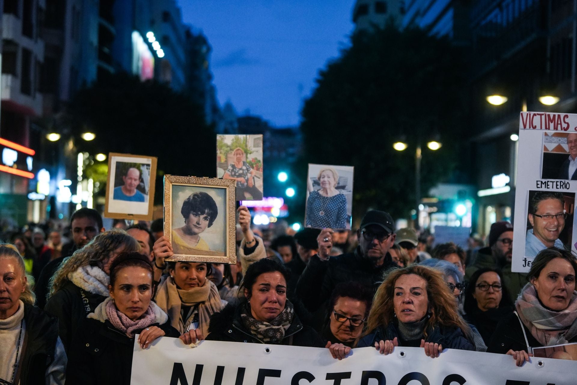 La manifestación en Valencia contra la gestión política de la dana, en imágenes