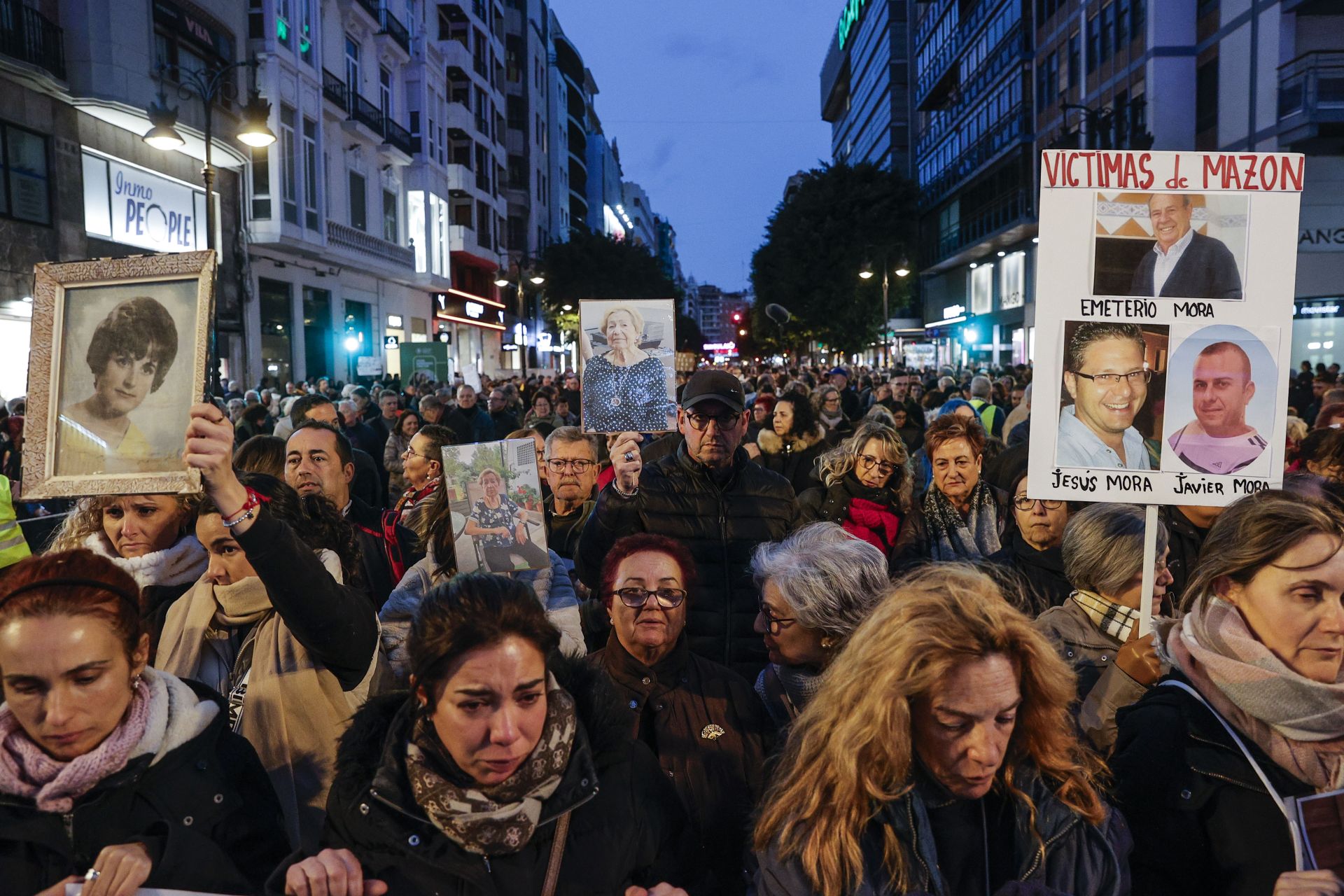 La manifestación en Valencia contra la gestión política de la dana, en imágenes