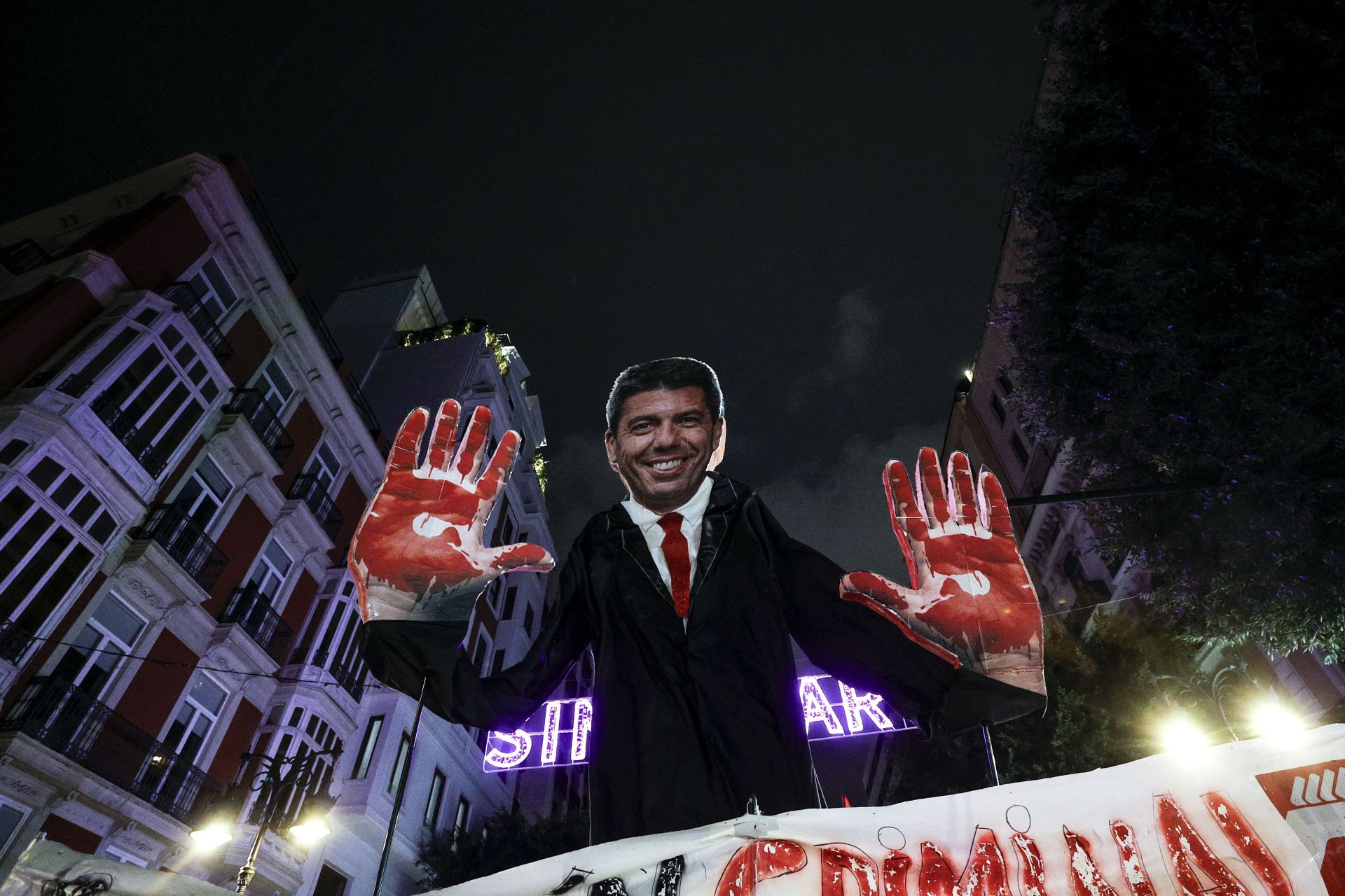 La manifestación en Valencia contra la gestión política de la dana, en imágenes