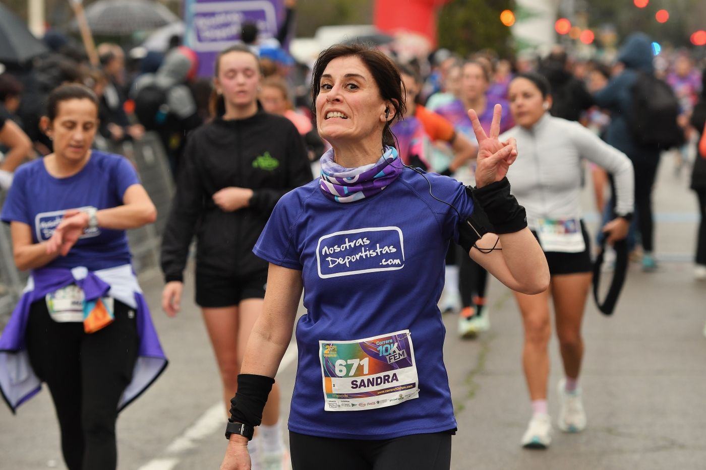 FOTOS | Búscate en la 10K FEM de Valencia