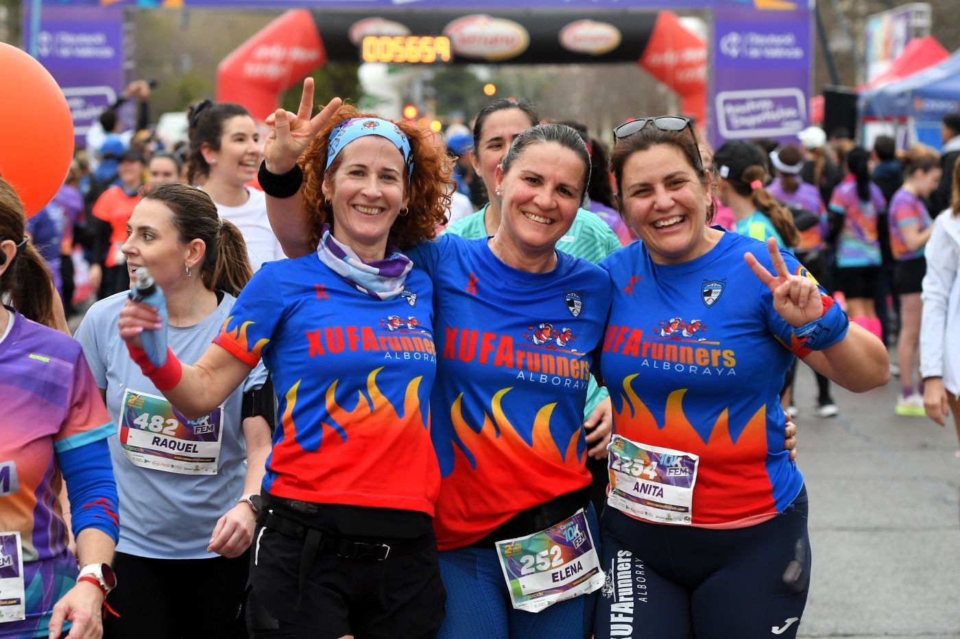 FOTOS | Búscate en la 10K FEM de Valencia