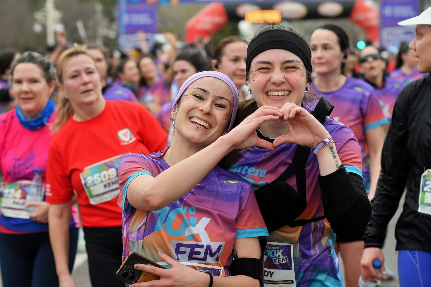 FOTOS | Búscate en la 10K FEM de Valencia