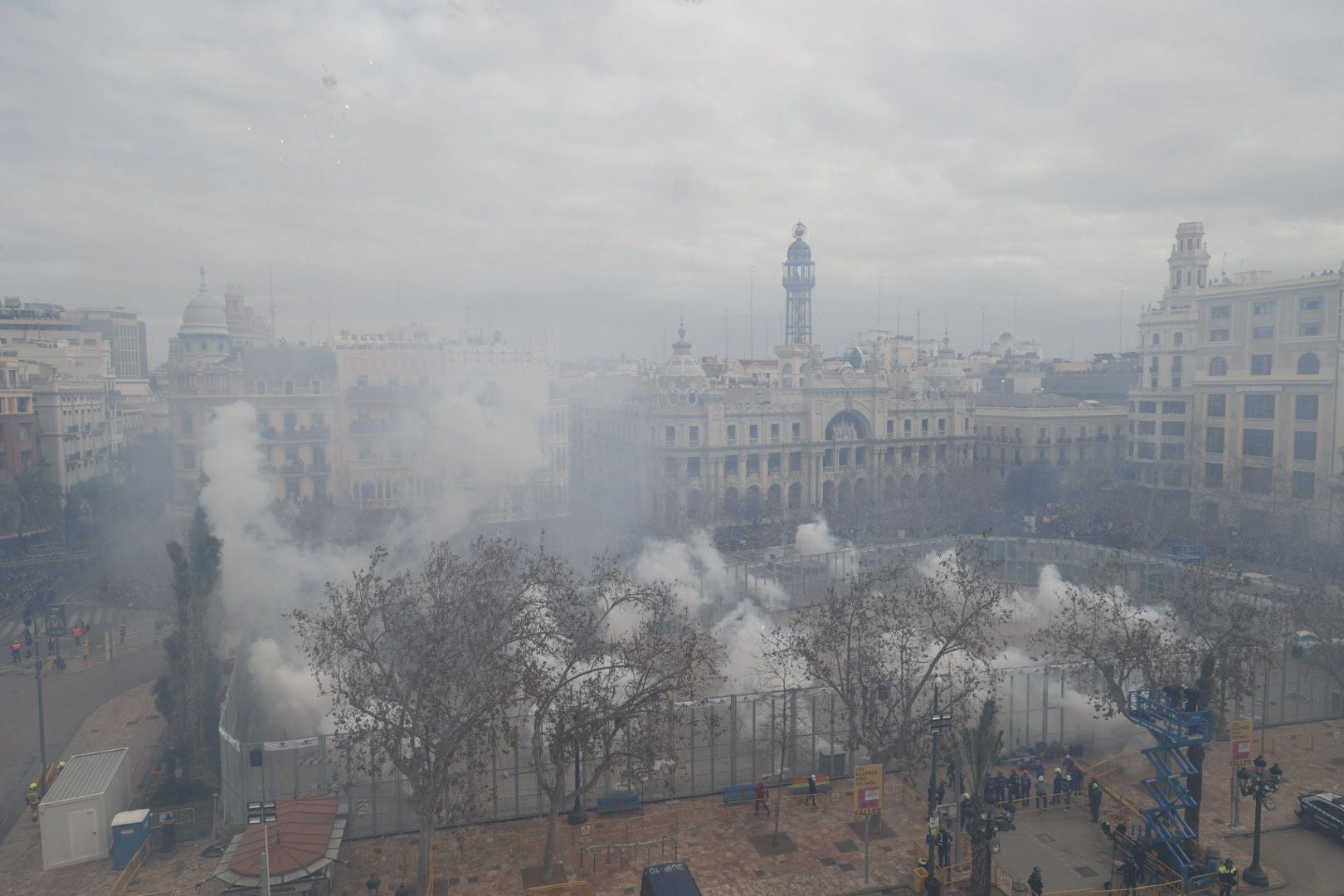 FOTOS | Mascletà del domingo 2 de marzo de las Fallas de Valencia 2025