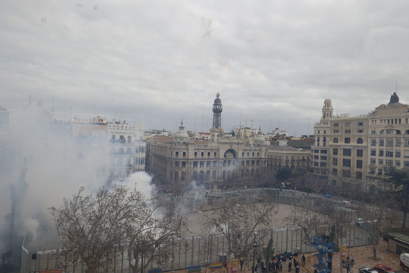 FOTOS | Mascletà del domingo 2 de marzo de las Fallas de Valencia 2025