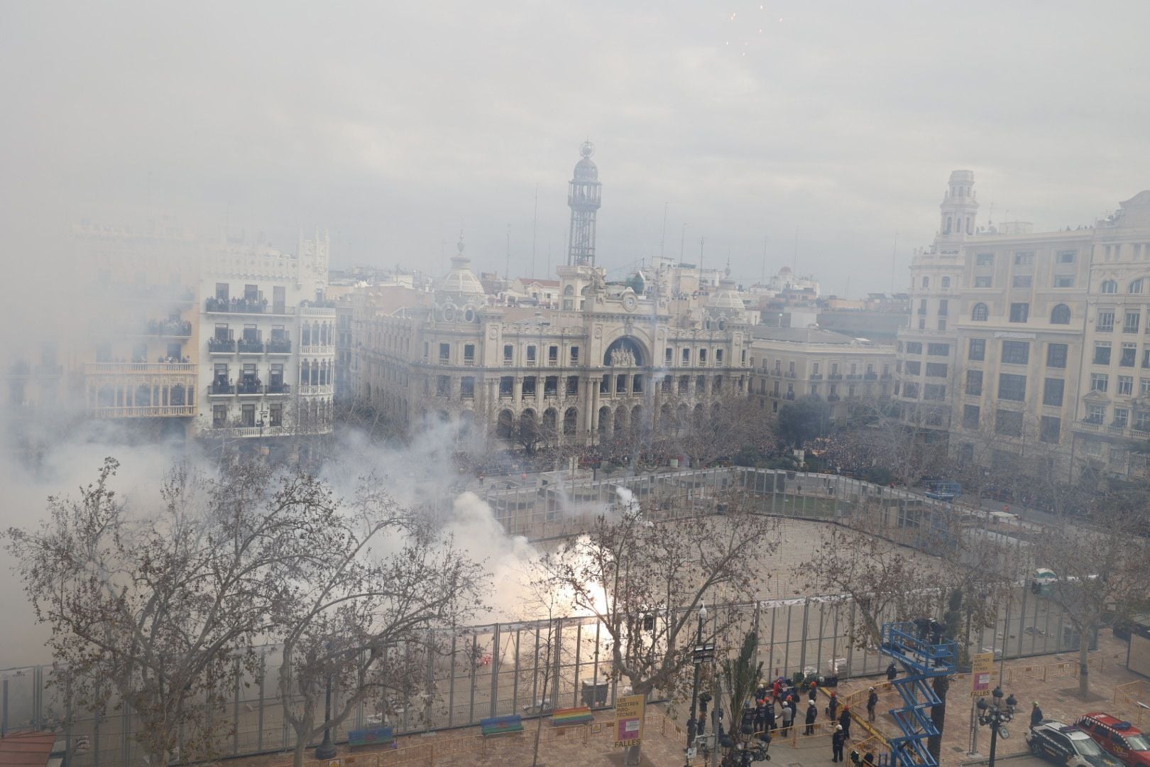 FOTOS | Mascletà del domingo 2 de marzo de las Fallas de Valencia 2025