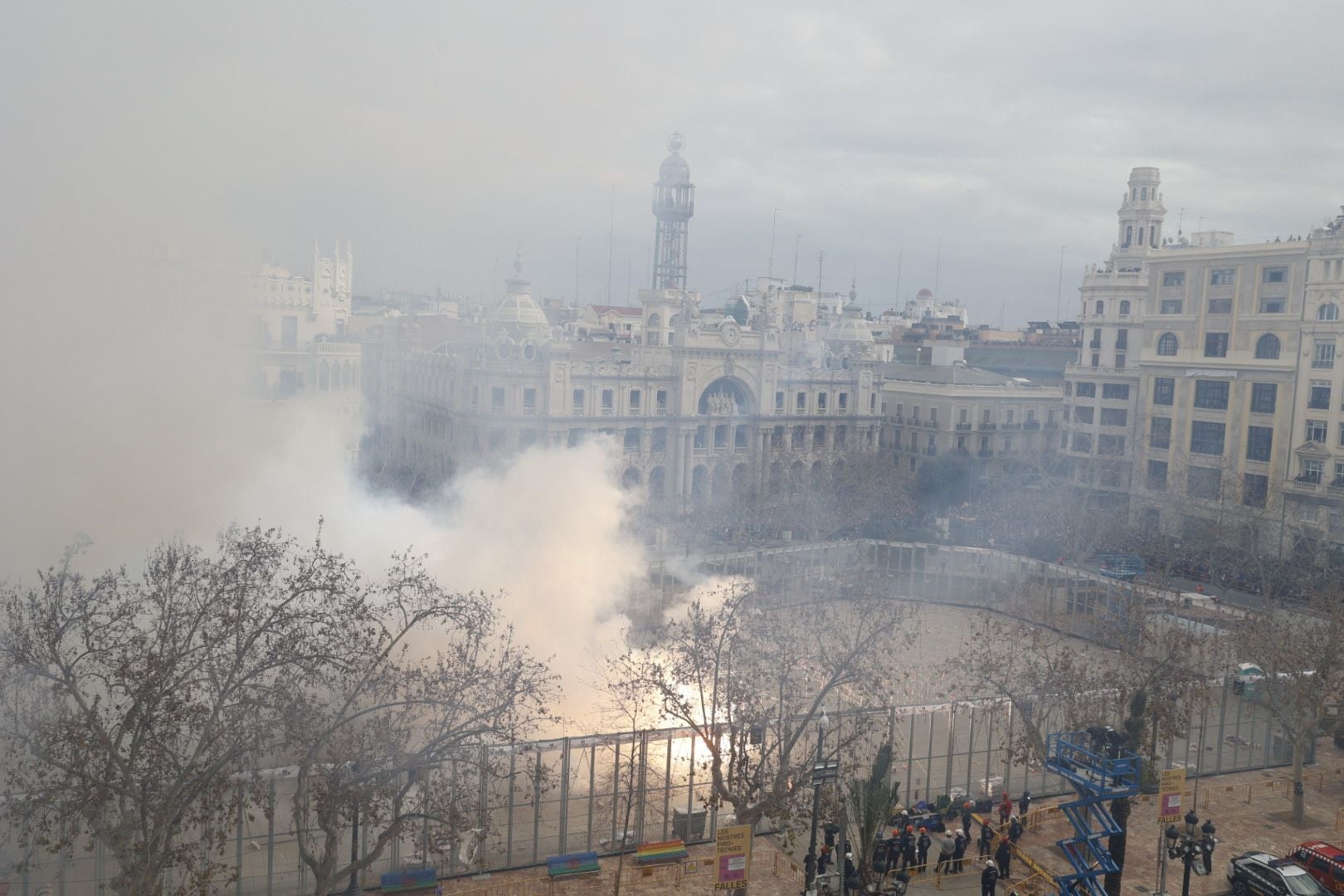 FOTOS | Mascletà del domingo 2 de marzo de las Fallas de Valencia 2025