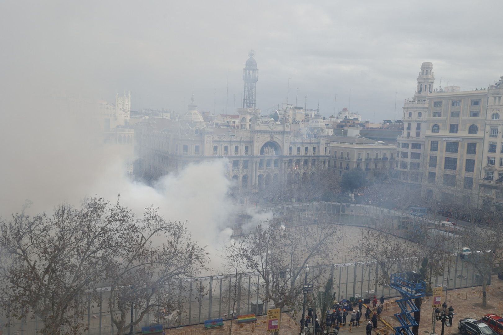 FOTOS | Mascletà del domingo 2 de marzo de las Fallas de Valencia 2025