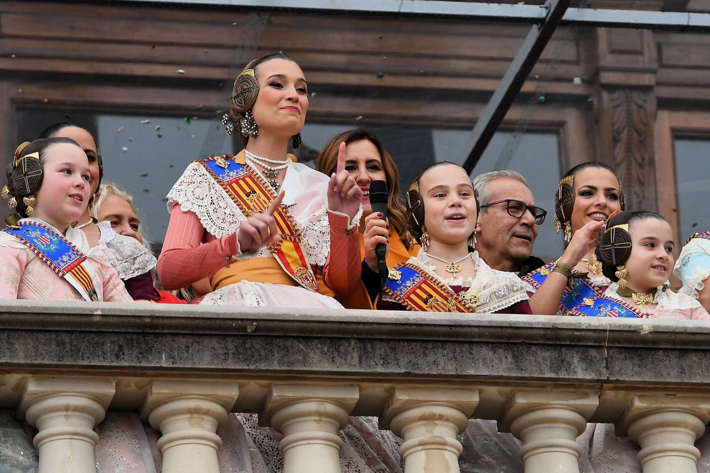 FOTOS | Búscate en la mascletà del lunes 3 de marzo