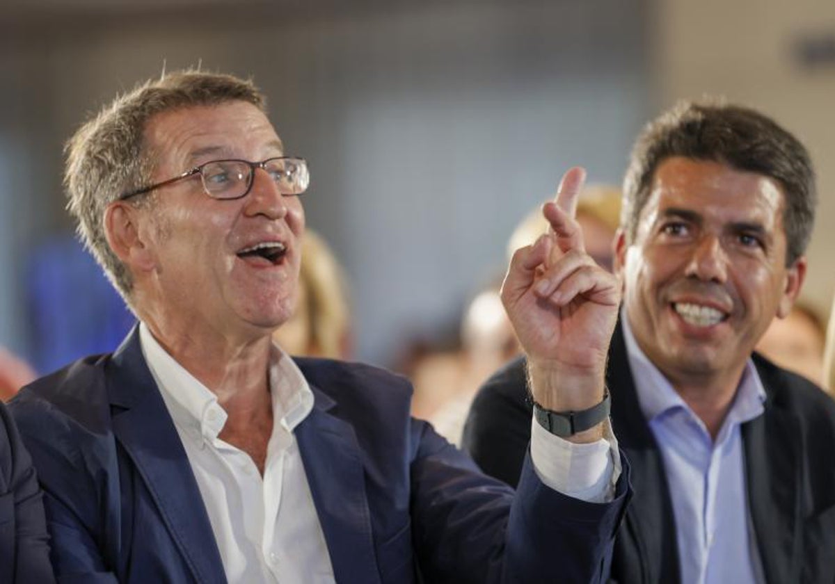 Feijóo, junto a Mazón, durante un acto del PP.