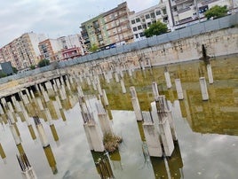 Agua en el solar de Alzira.