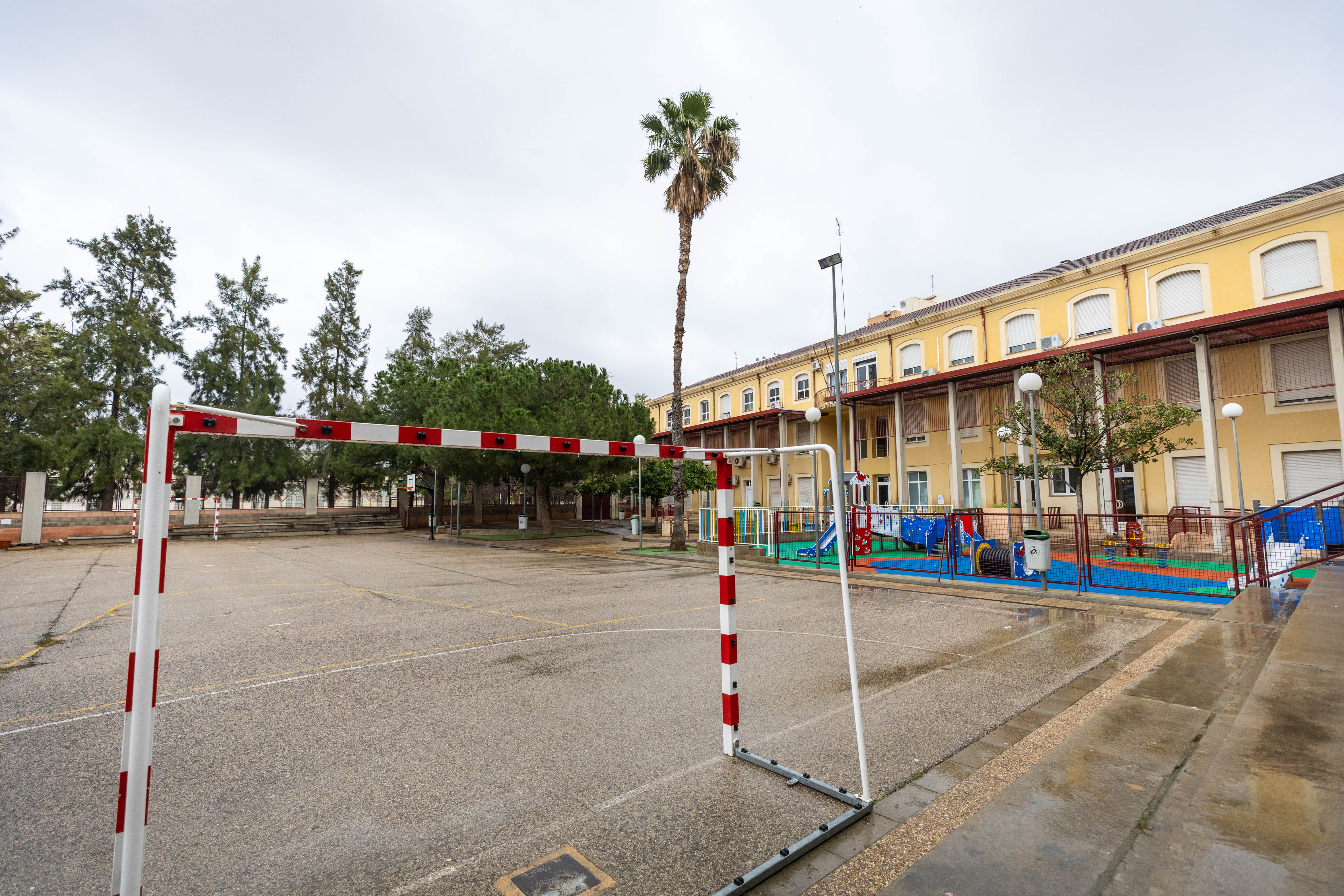 Valencia, desierta tras la alerta por lluvias