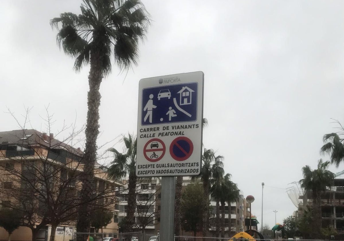 Nuevas señales instaladas por el Ayuntamiento de Paiporta.