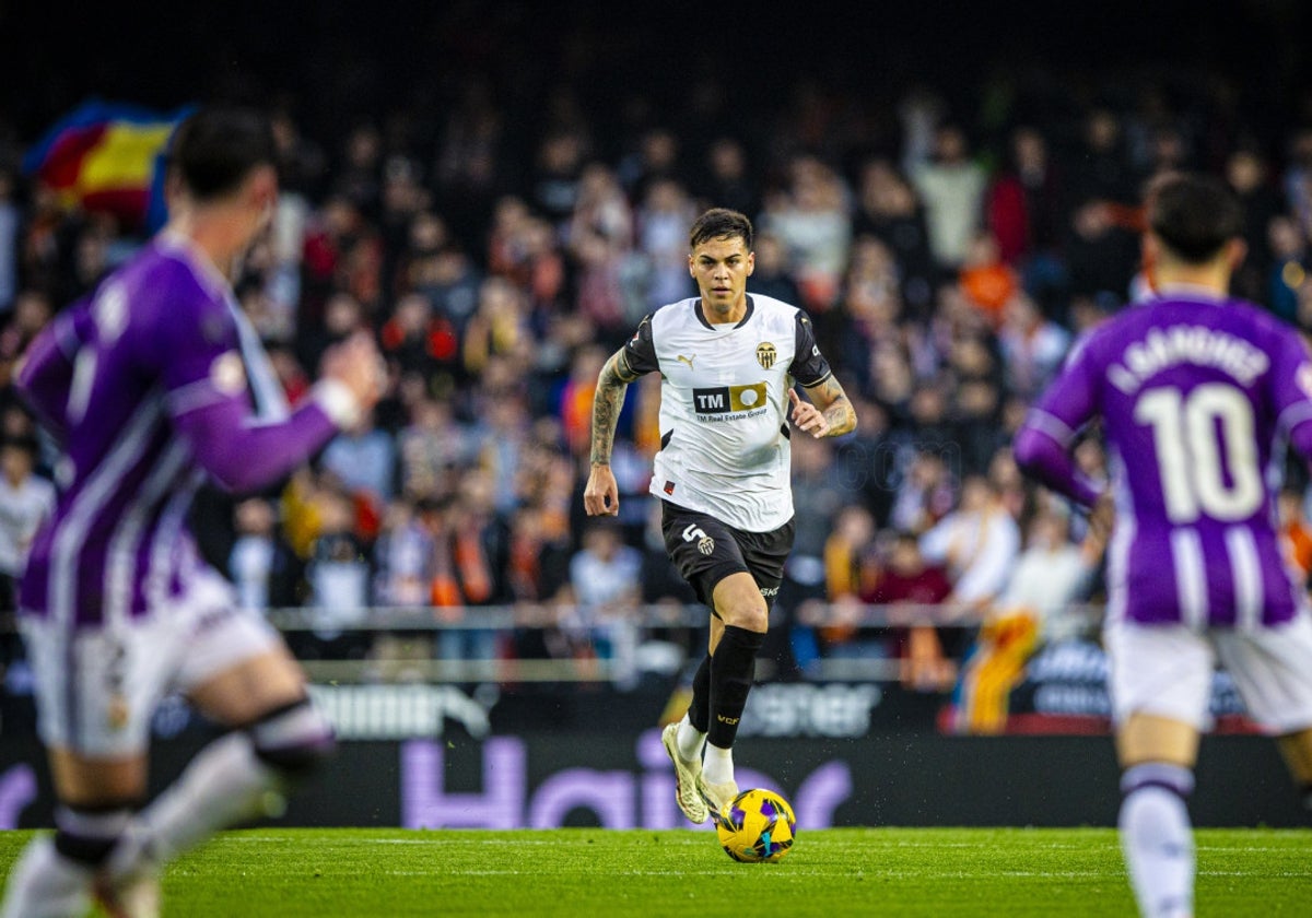 Enzo Barrenechea contra el Valladolid.