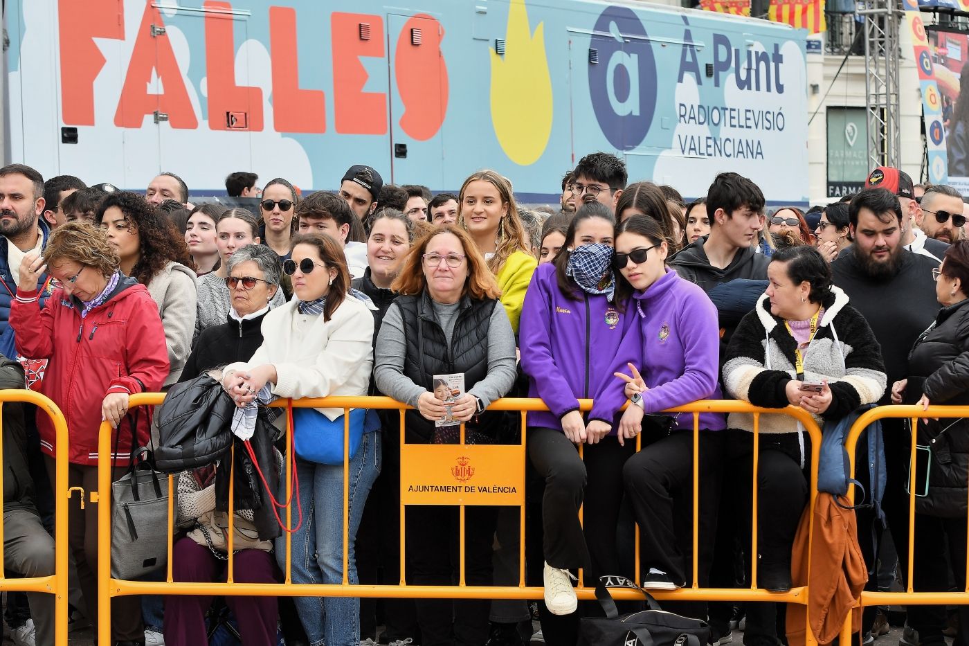 Búscate en la mascletà del sábado 8M