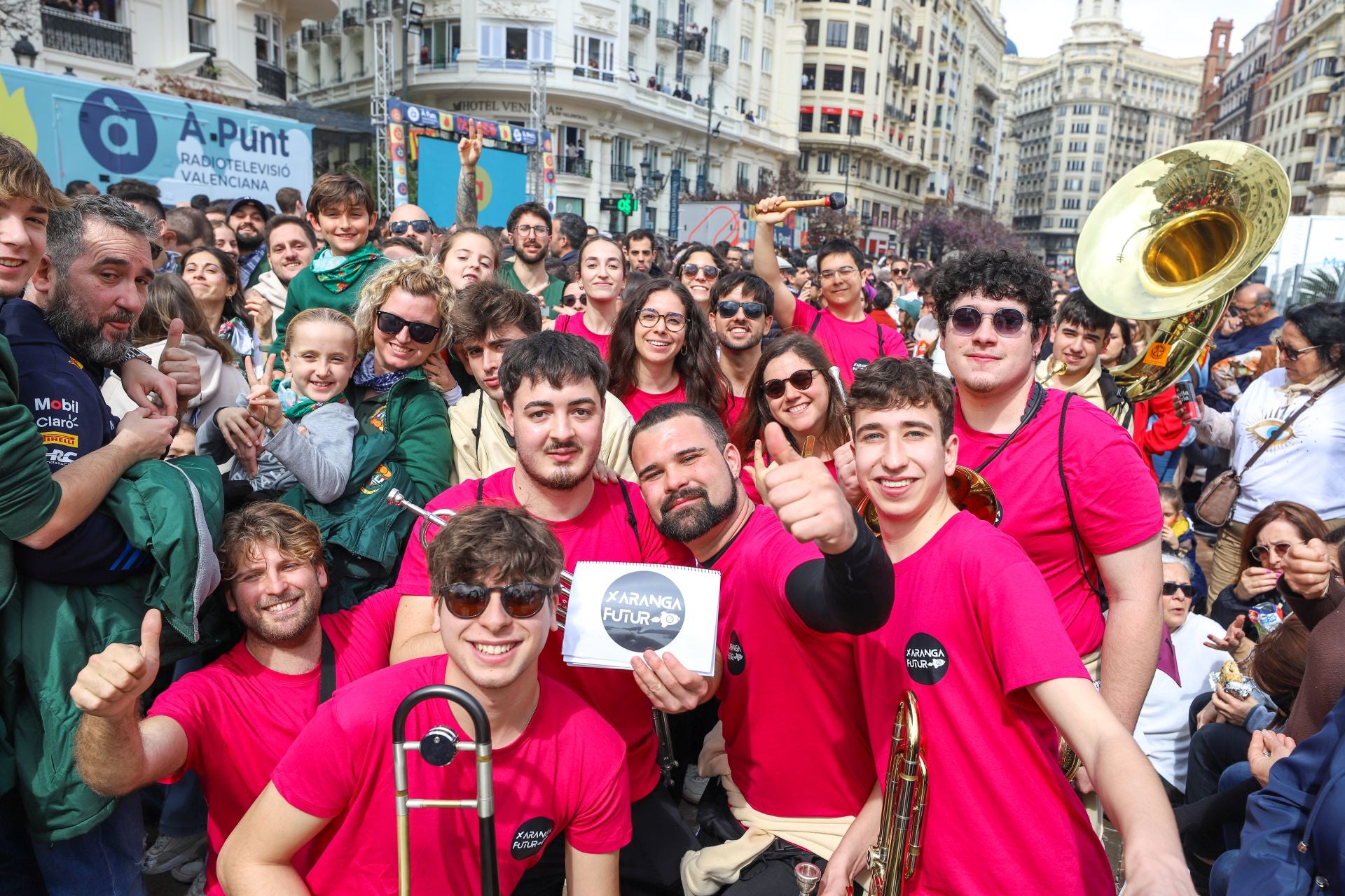 Búscate en la mascletà del sábado 8M