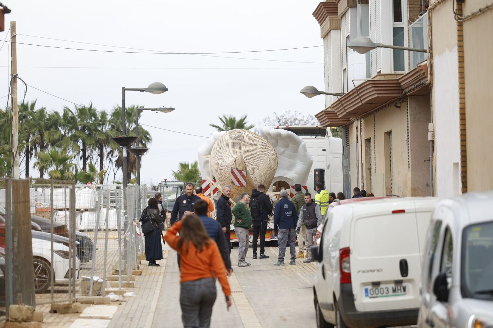 Fotos de la falla solidaria de Paiporta